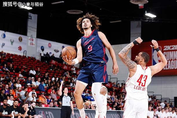 间和表现机, 他在选秀大 间和表现机, 他在选秀大