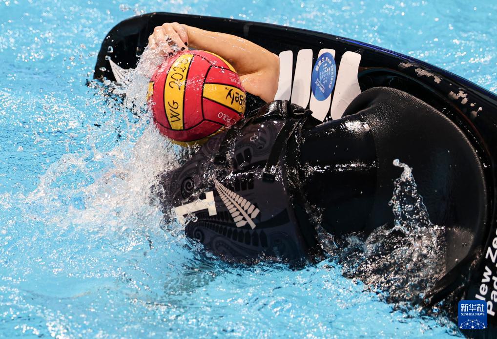 比赛中侧翻 比赛中侧翻