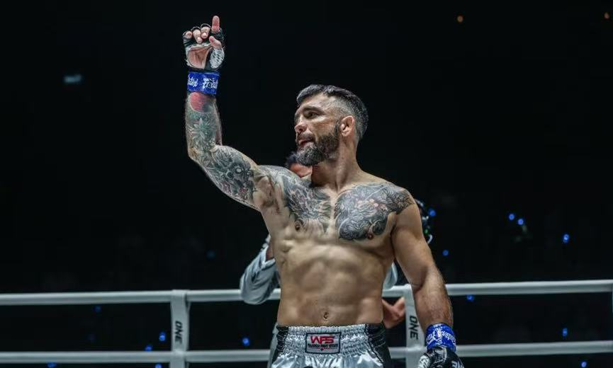 拳世界冠军, gAA, 岁的踢拳大 拳世界冠军, gAA, 岁的踢拳大